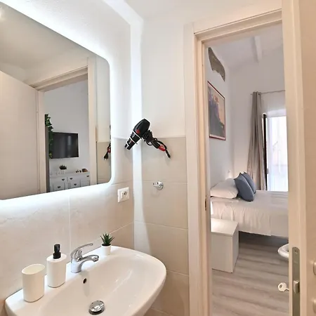 Izzhome The Breeze * Cagliari