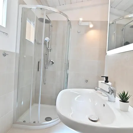 Izzhome The Breeze Cagliari