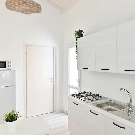 Izzhome The Breeze * Cagliari