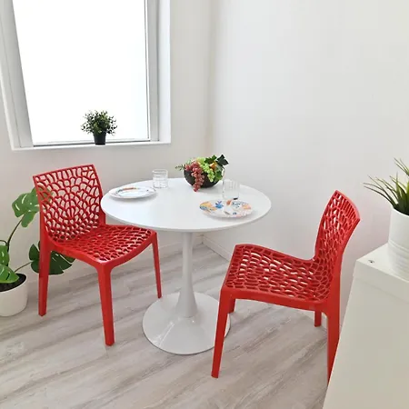 Izzhome The Breeze *