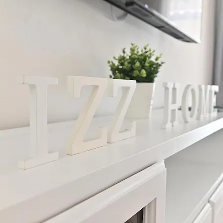 Izzhome The Breeze * Cagliari