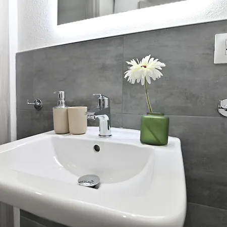 Izzhome The Breeze Nyaraló *